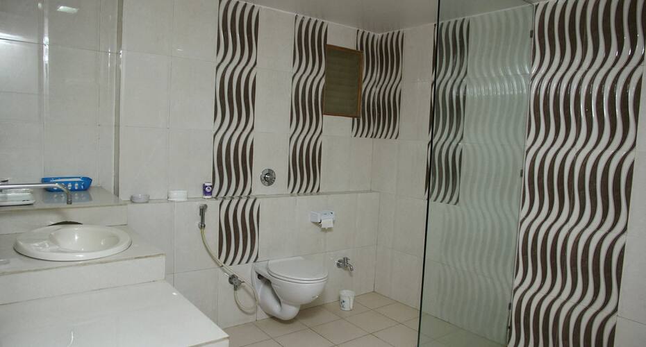 Hotel Samdariya Inn, Jabalpur 3